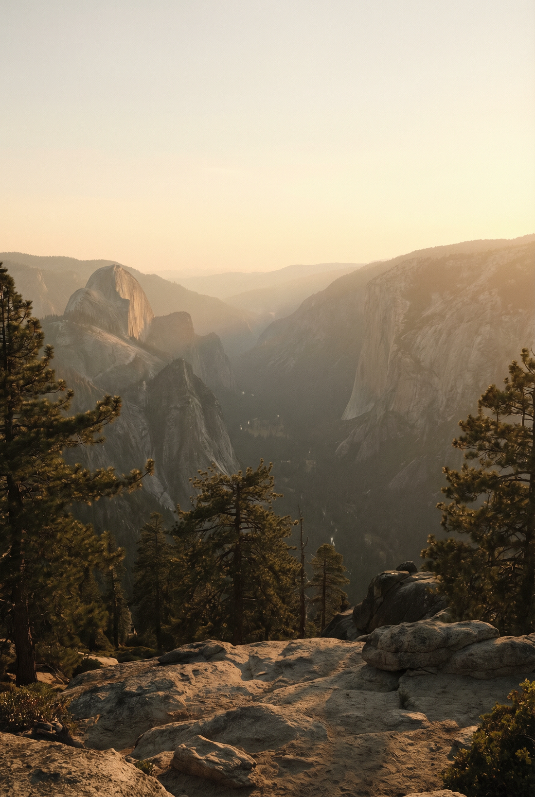 What to Wear to Yosemite in Summer: Easy Outfit Ideas